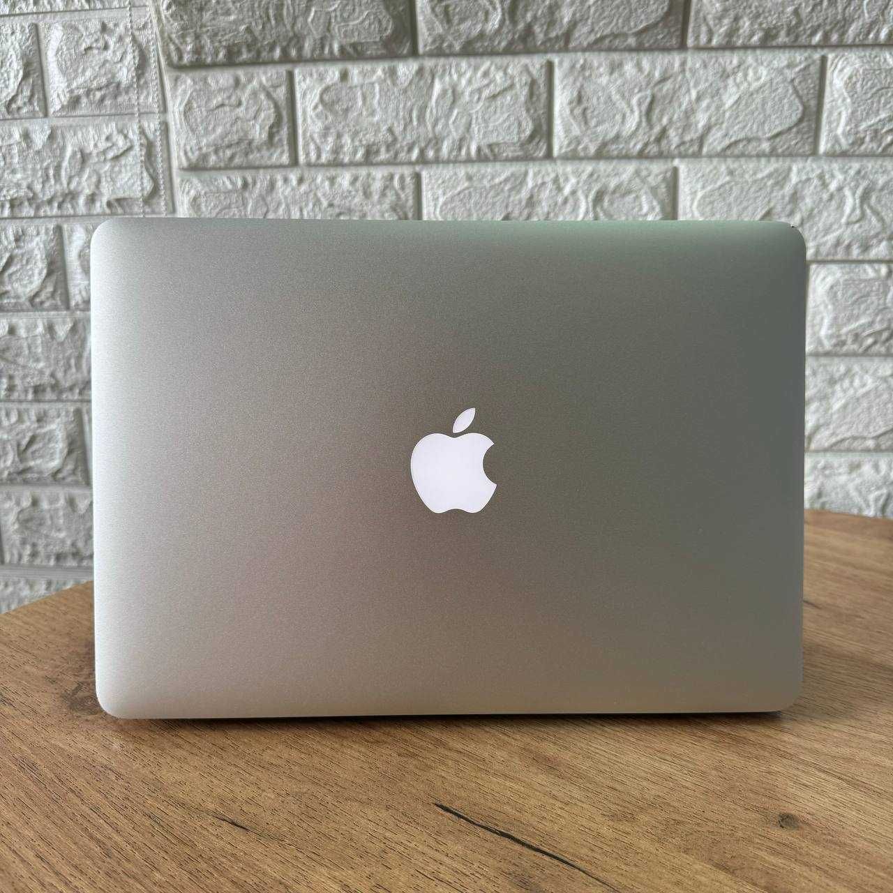 MacBook Pro 13 A1502 2015  Core i5 2,7GHz 8Gb SSD 256Gb