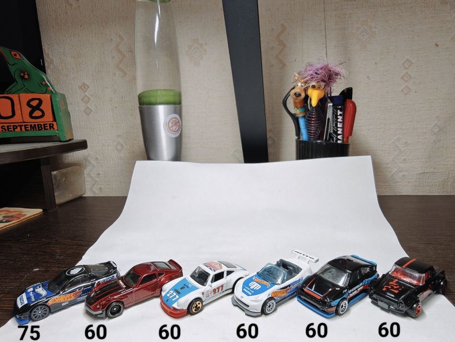 Машинки модели hot wheels matchbox Porsche Mazda Honda Datsun Ford
