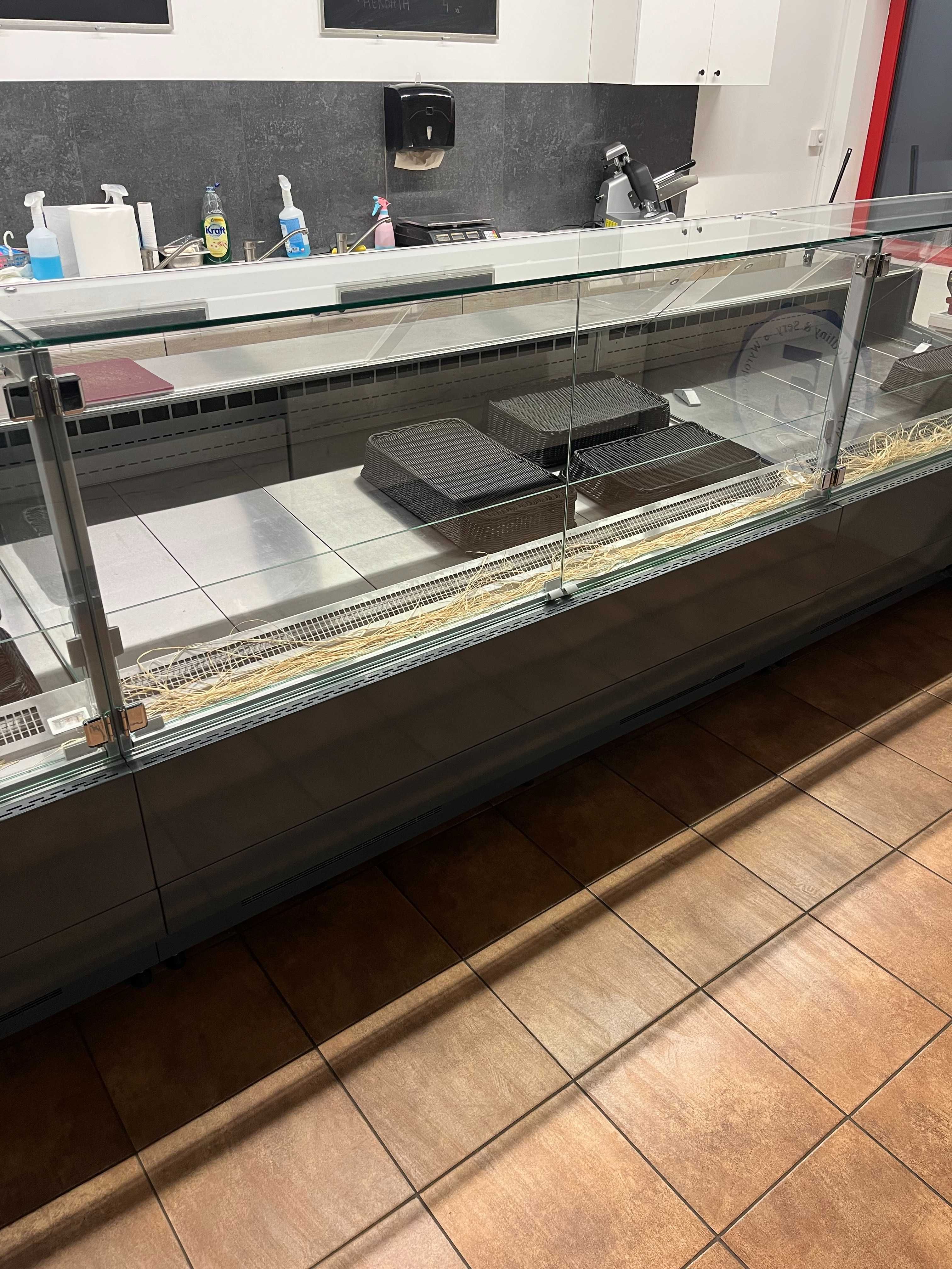 Lada gastronomiczna chłodnicza CEBEA Bochnia Carmen XL 1570