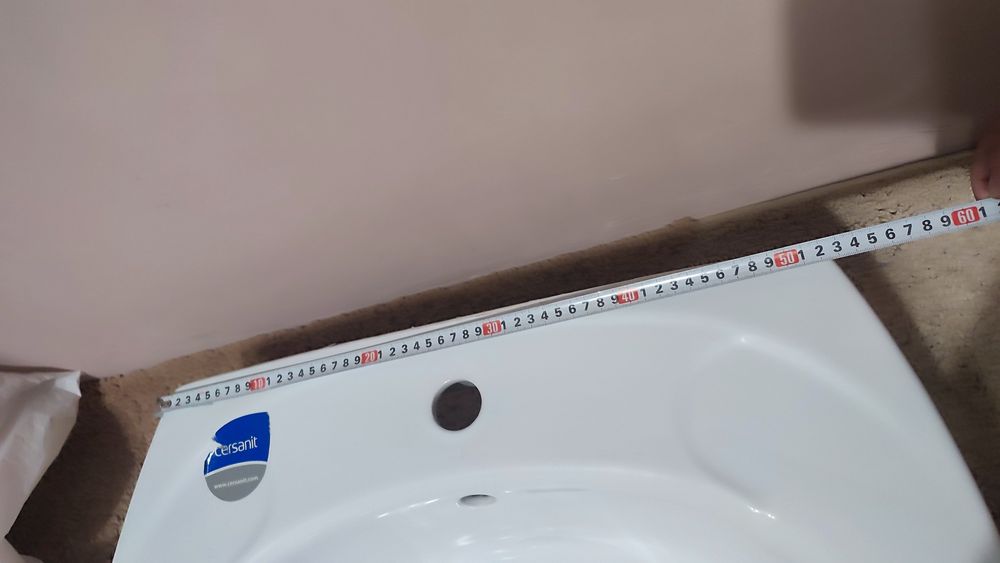 Умивальник у ванну кімнату