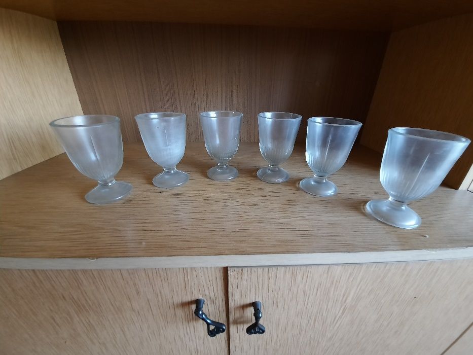 Pucharki szklane 6 szt antyk zabytek PRL starocie