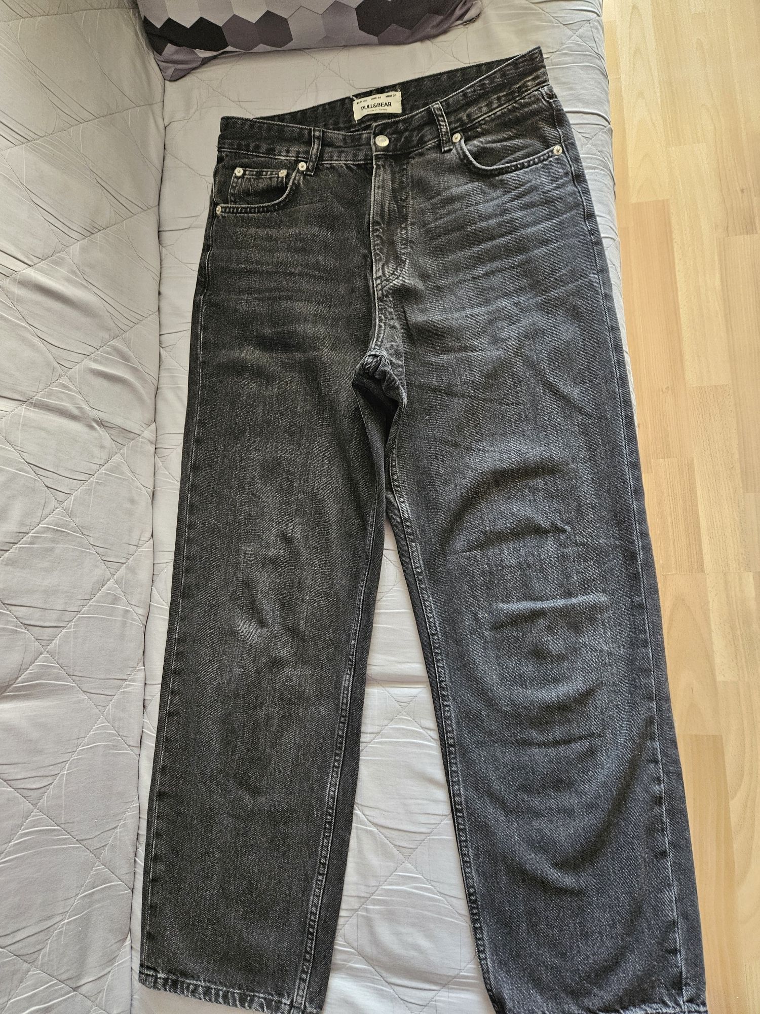 Spodnie jeansy Baggy z Pull bear rozmiarze 40