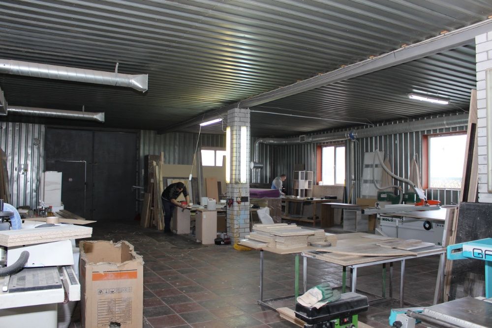 Автосервіс 1765 м2+32сотки територія