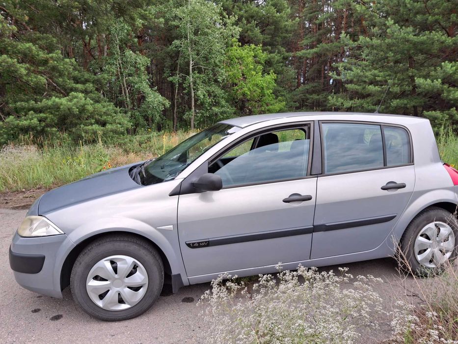 Рено МЕГАН 2 . 2004. 1.4 .пробег215000