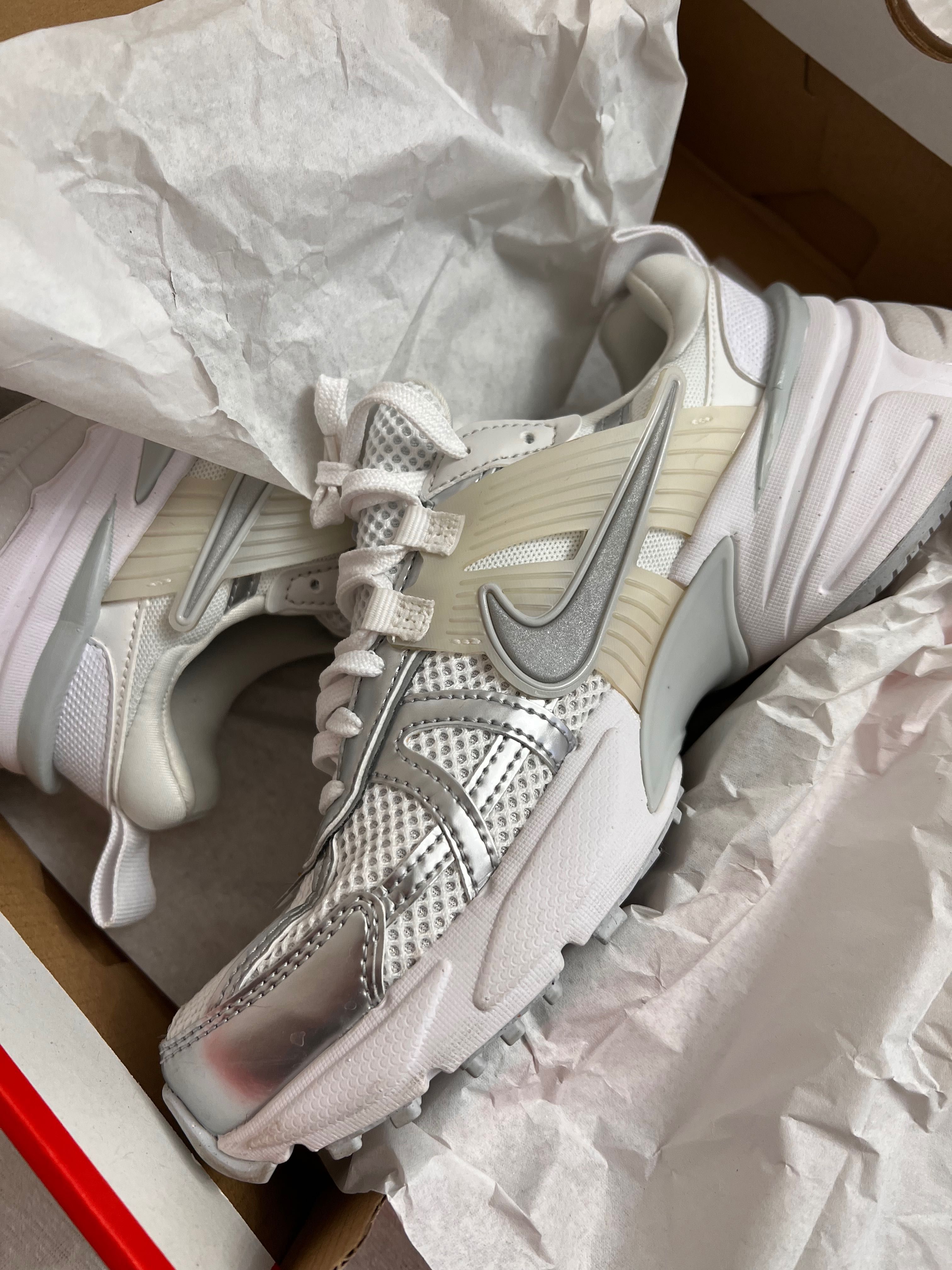 Кросівки Nike V2K Run Summit White