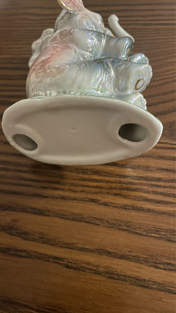 Słoń z porcelany na szczęście