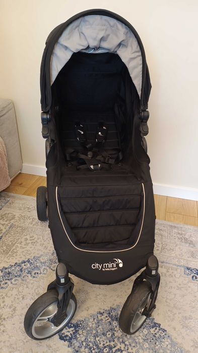 Baby Jogger City Mini 4 -kołowy