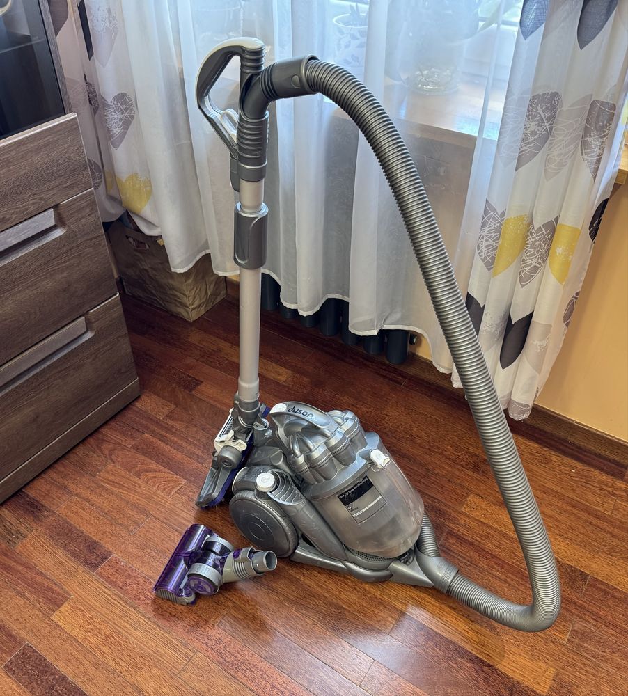 Odkurzacz Dyson DC 08 Allergy + Turboszczotka