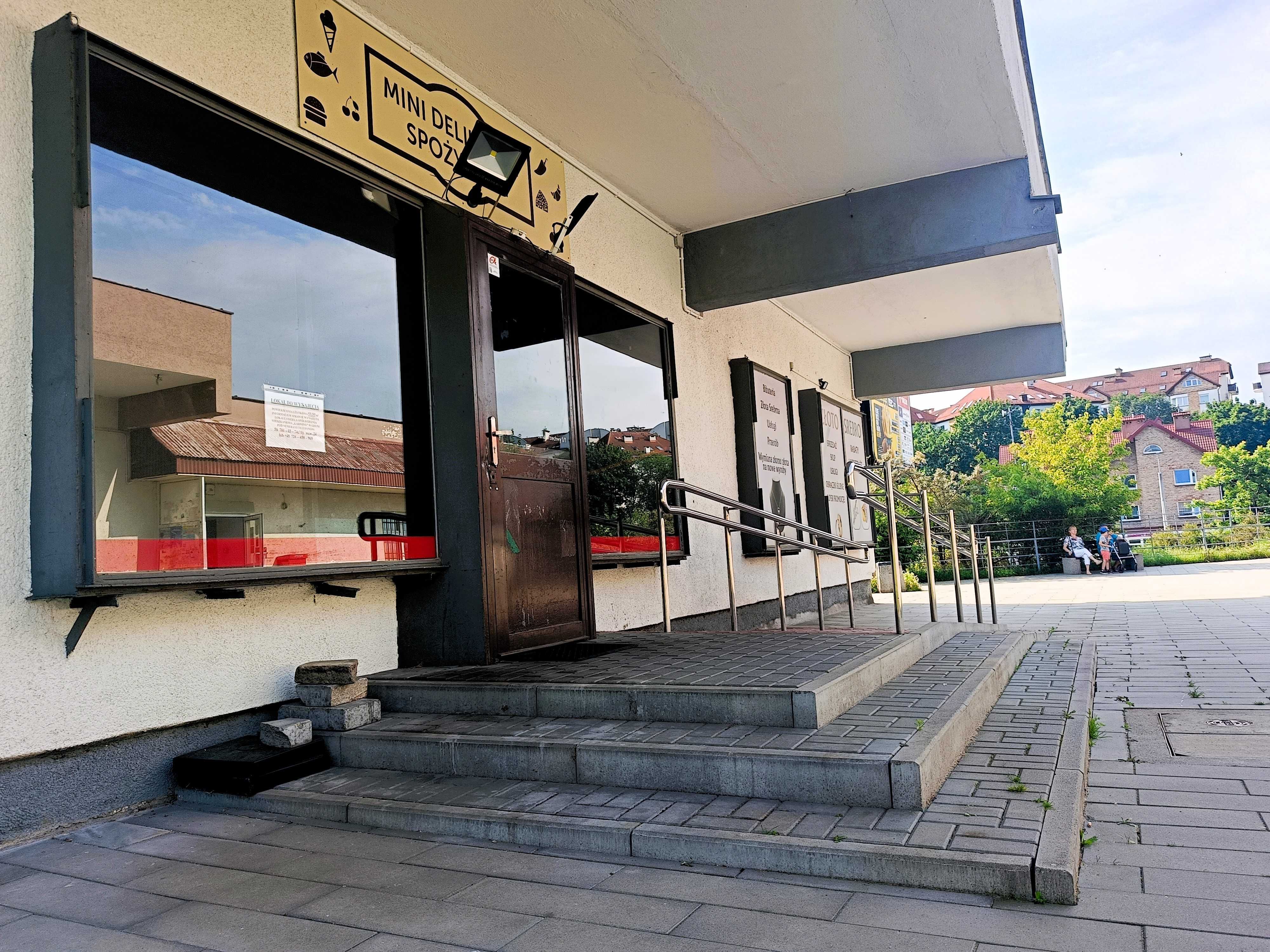 Wynajmę lokal użytkowy przy ul. Brzechwy 1 w Gdyni o pow. 53,50 m2