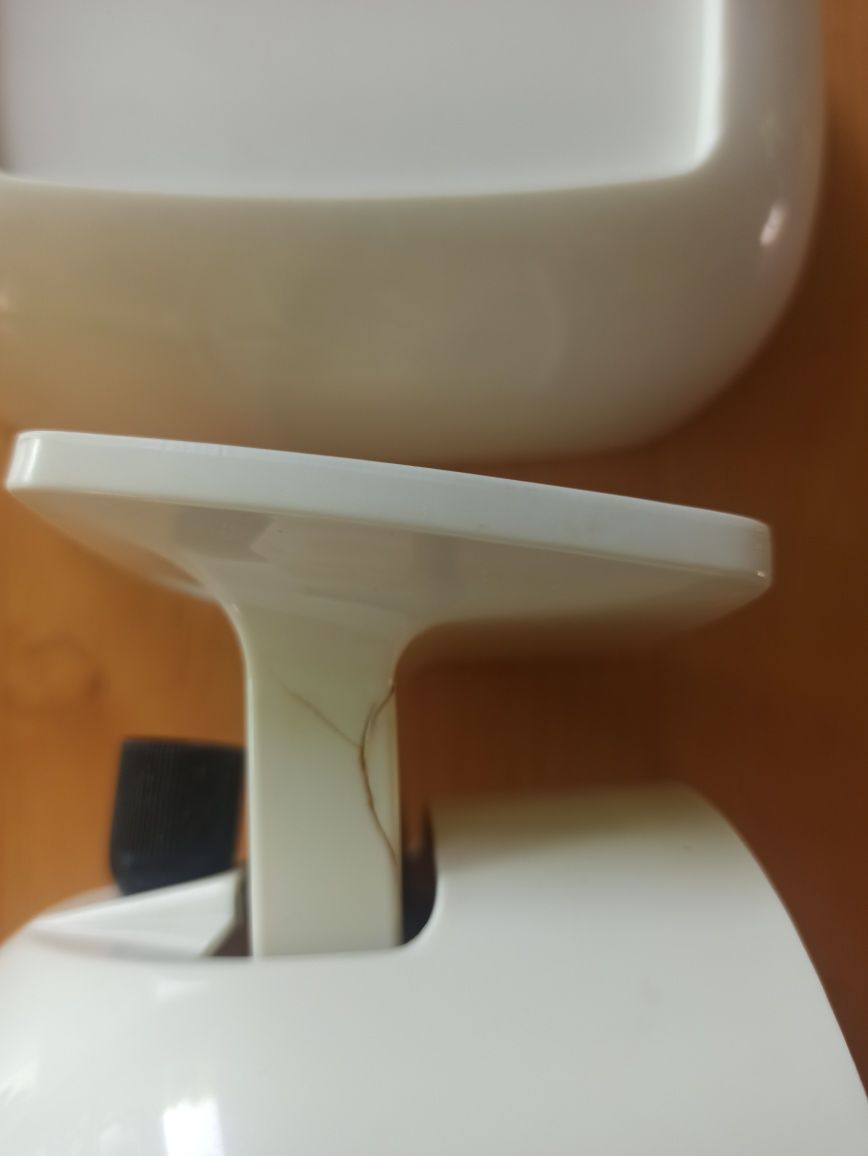 Waga kuchenna mechaniczna  CAMRY 4kg / 20g używana