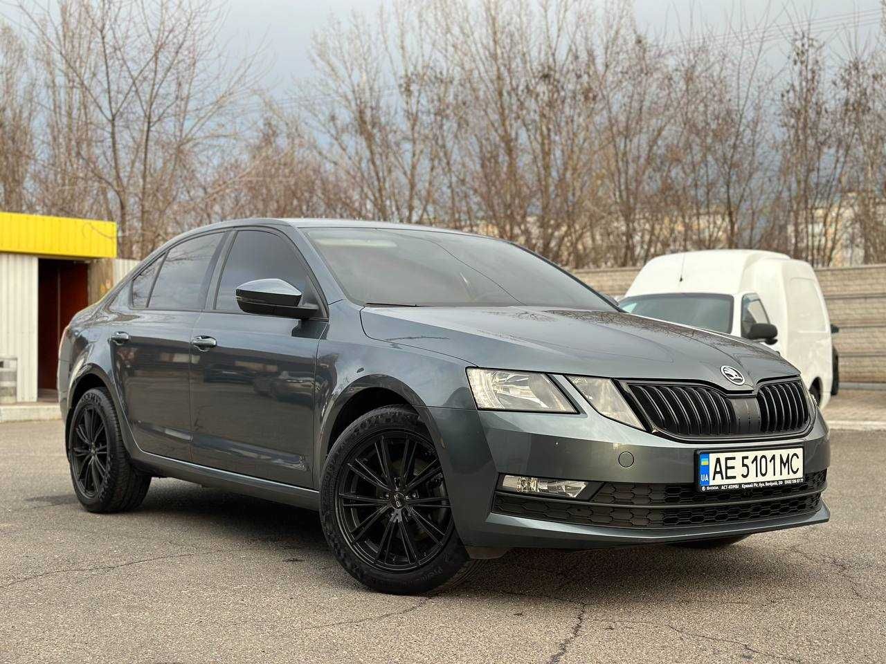 Официальная Skoda A-7 2018 года на автомате.