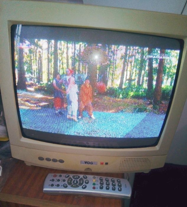 Televisão a cores 36cm