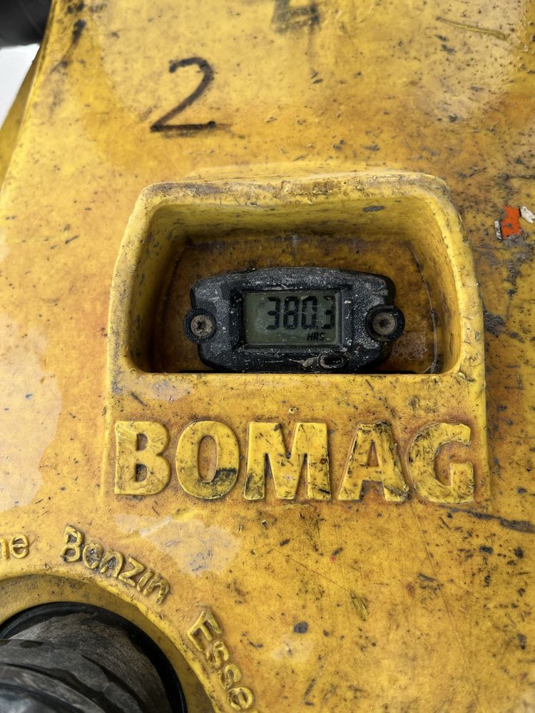 Saltitão Bomag motor Honda