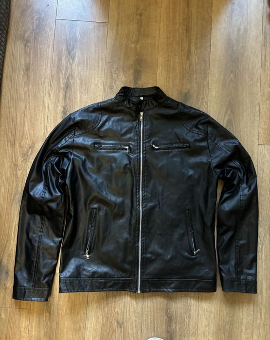 Шкіряна курточка