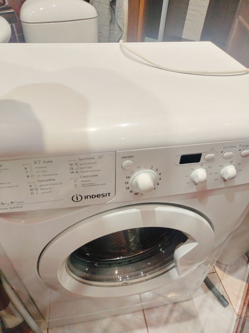 Pralka Indesit 1510
