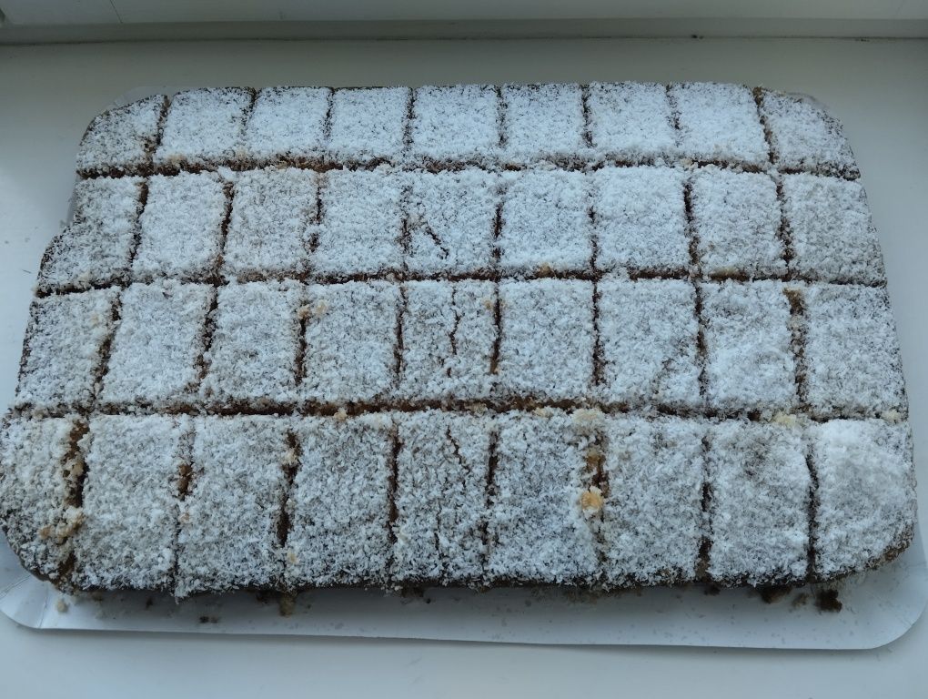 Salgadinhos e doces