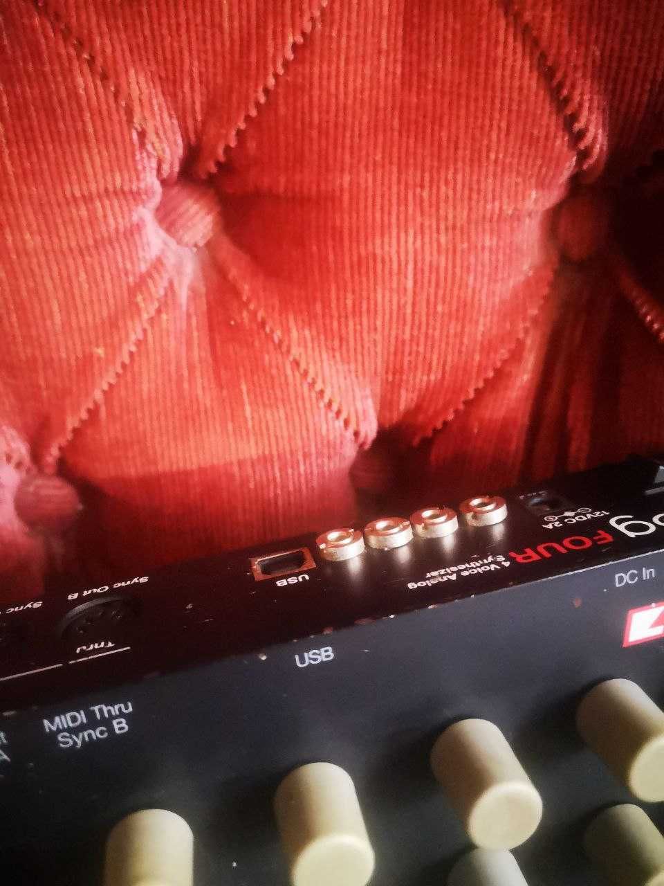 ELEKTRON Analog 4 mkI [Modificada INDIV. OUT RARE!]