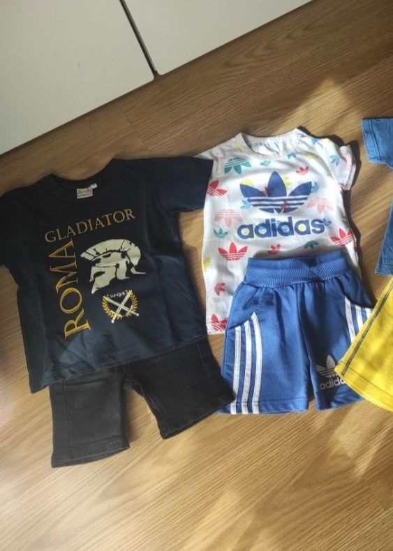 Conjuntos para menino 3 anos 5€