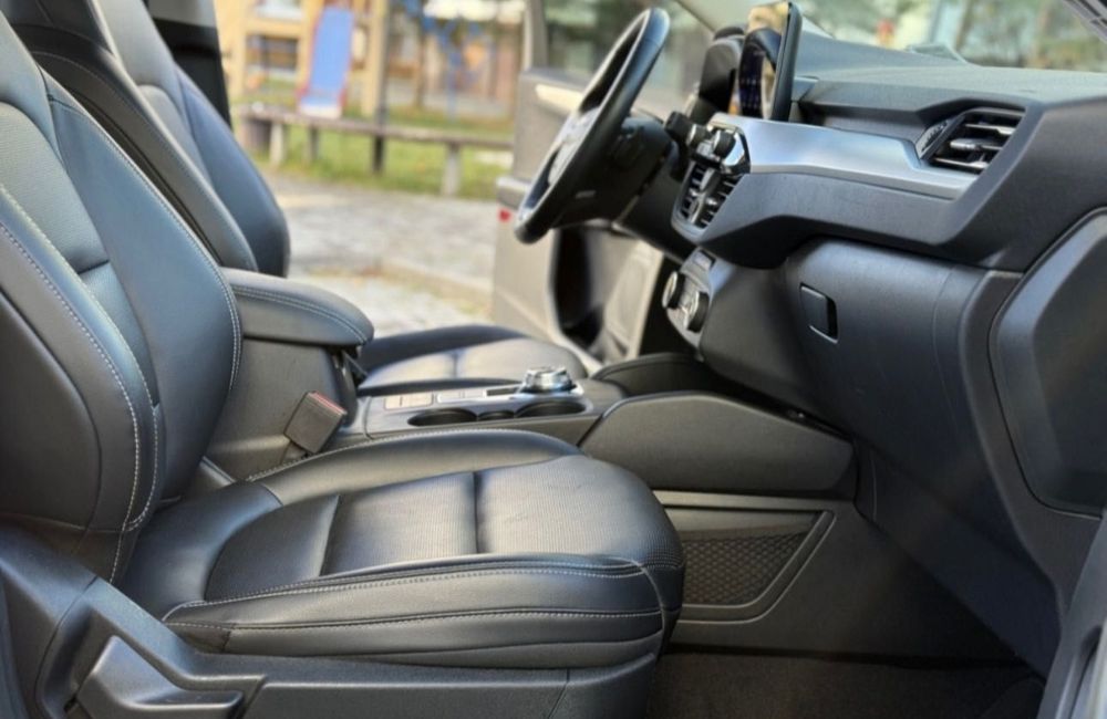 Ford Escape 2020 рік