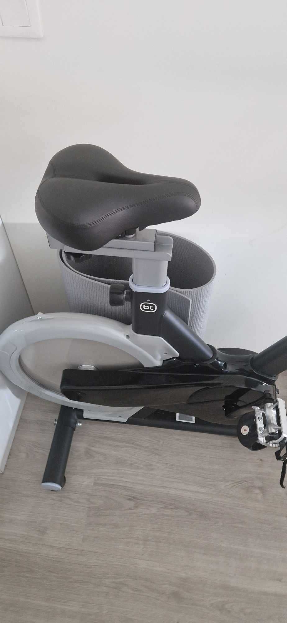 Bicicleta de Spinning BODYTONE DS07 praticamente nova!