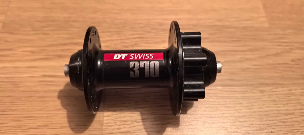 Piasta przednia DT Swiss 370, 32 otwory, QR, tarcza 6 śrub