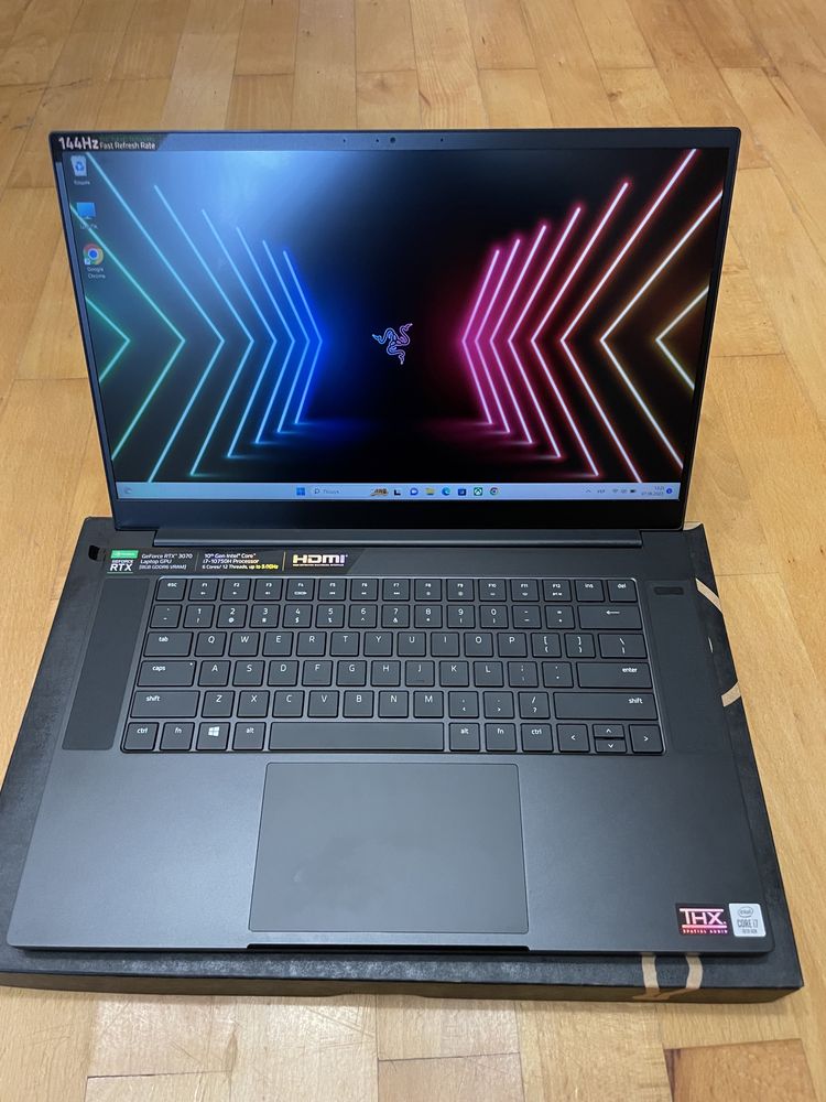 Razer Blade 15/Core i7-10750H/16GB Ram/512GB SSD/RTX 3070/ FHD 144 Hz