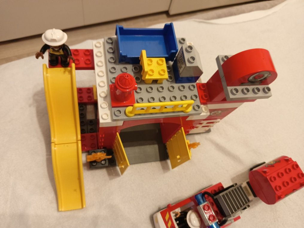 LEGO 6168 Duplo - Remiza straż pożarna