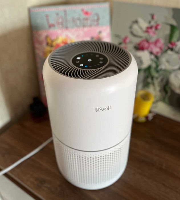 Очисник повітря Levoit Air Purifier Core 300 у гарному стані