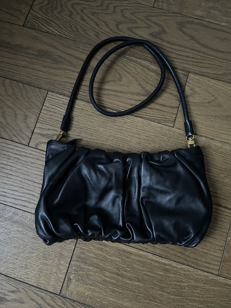 Klasyczna elegancja - skórzana STAUD crossbody