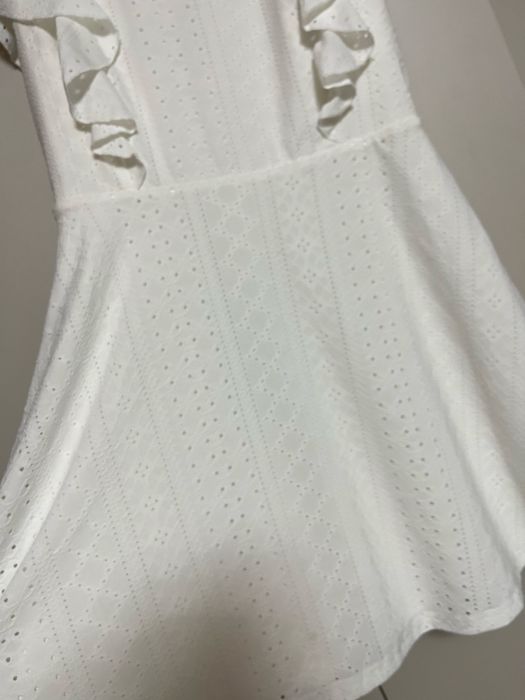 Плаття біле з візерунком