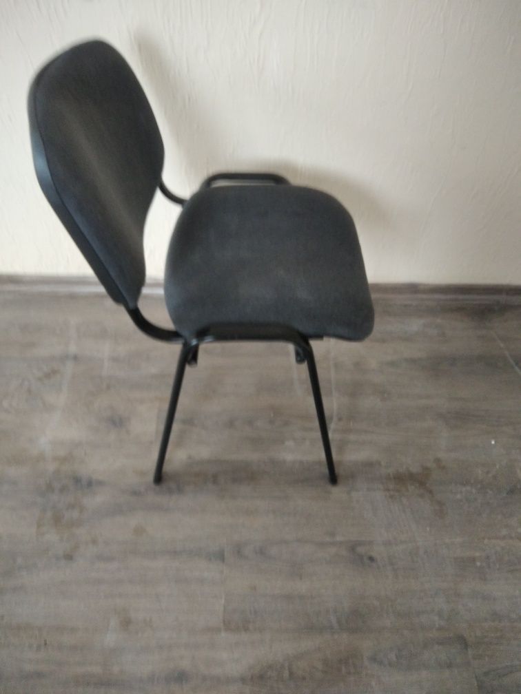 Крісло металеве,офісне