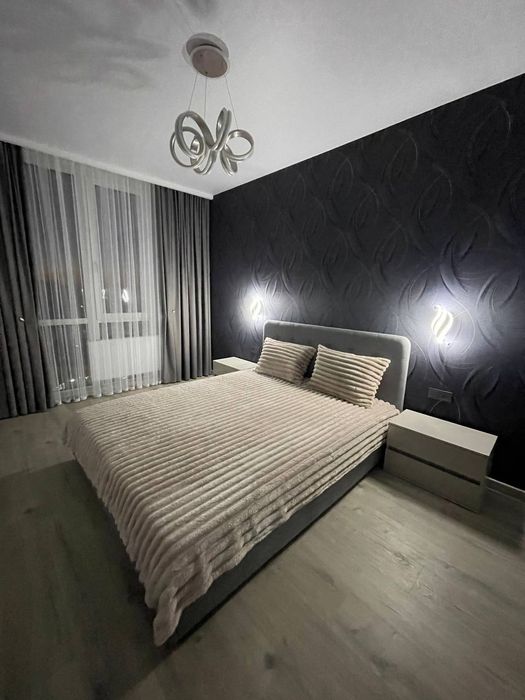 Продам роскошную двухкомнатную квартиру возле моря.