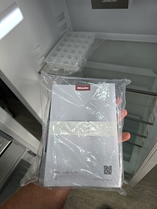 Вбудований Холодильник Miele®️K7734f 2023р DunaCool DailyFresh