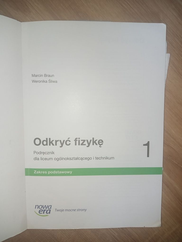 Książka do fizyki klasa 1