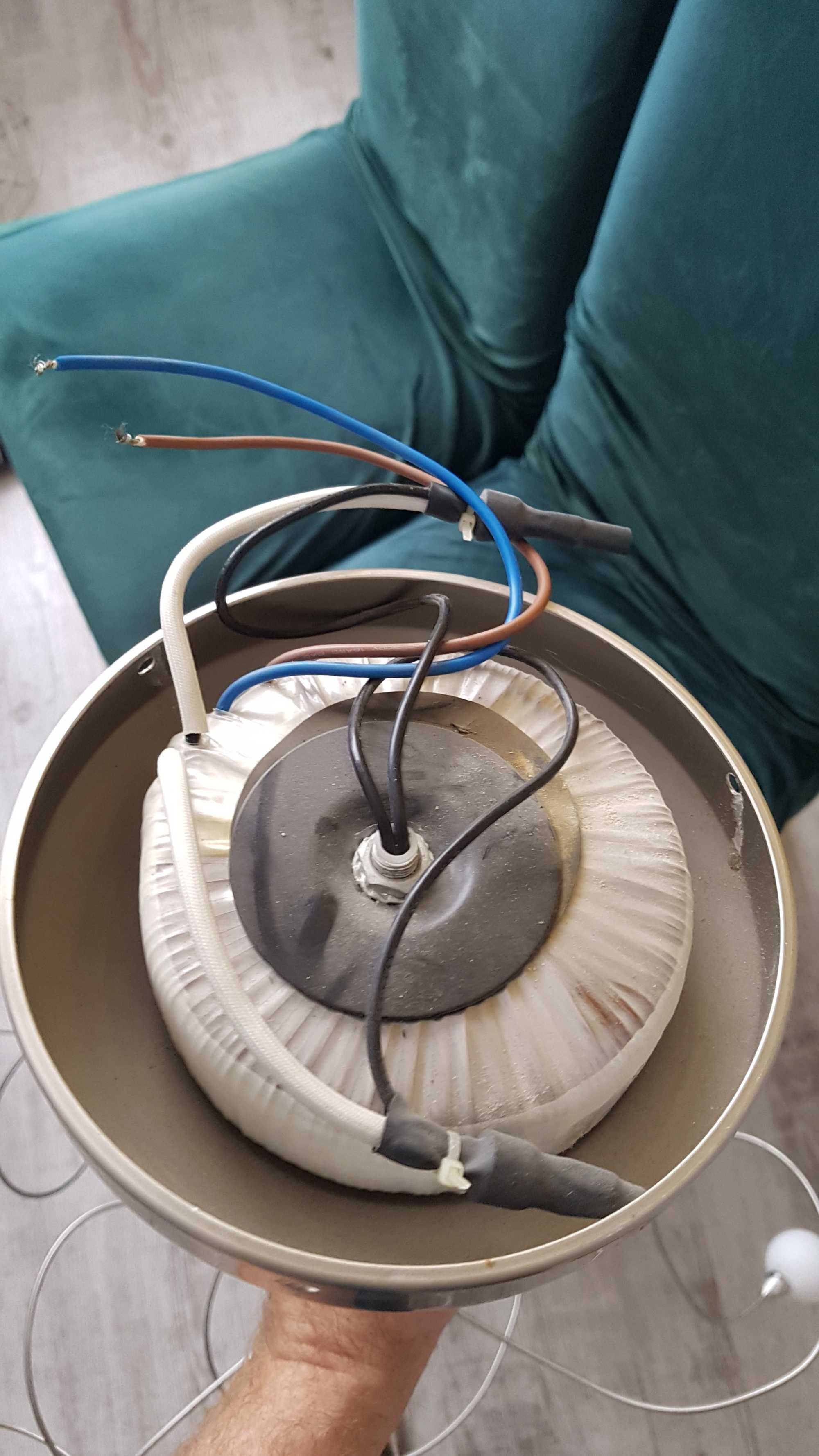 Lampa sufitowa srebna