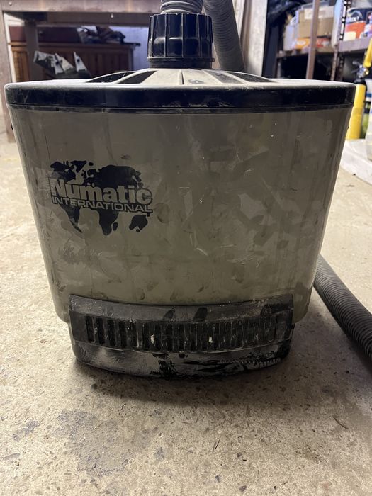 Odkurzacz do polerki numatic