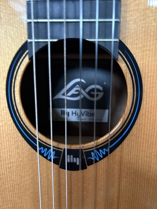 Guitarra Lag hyvibe chv30e