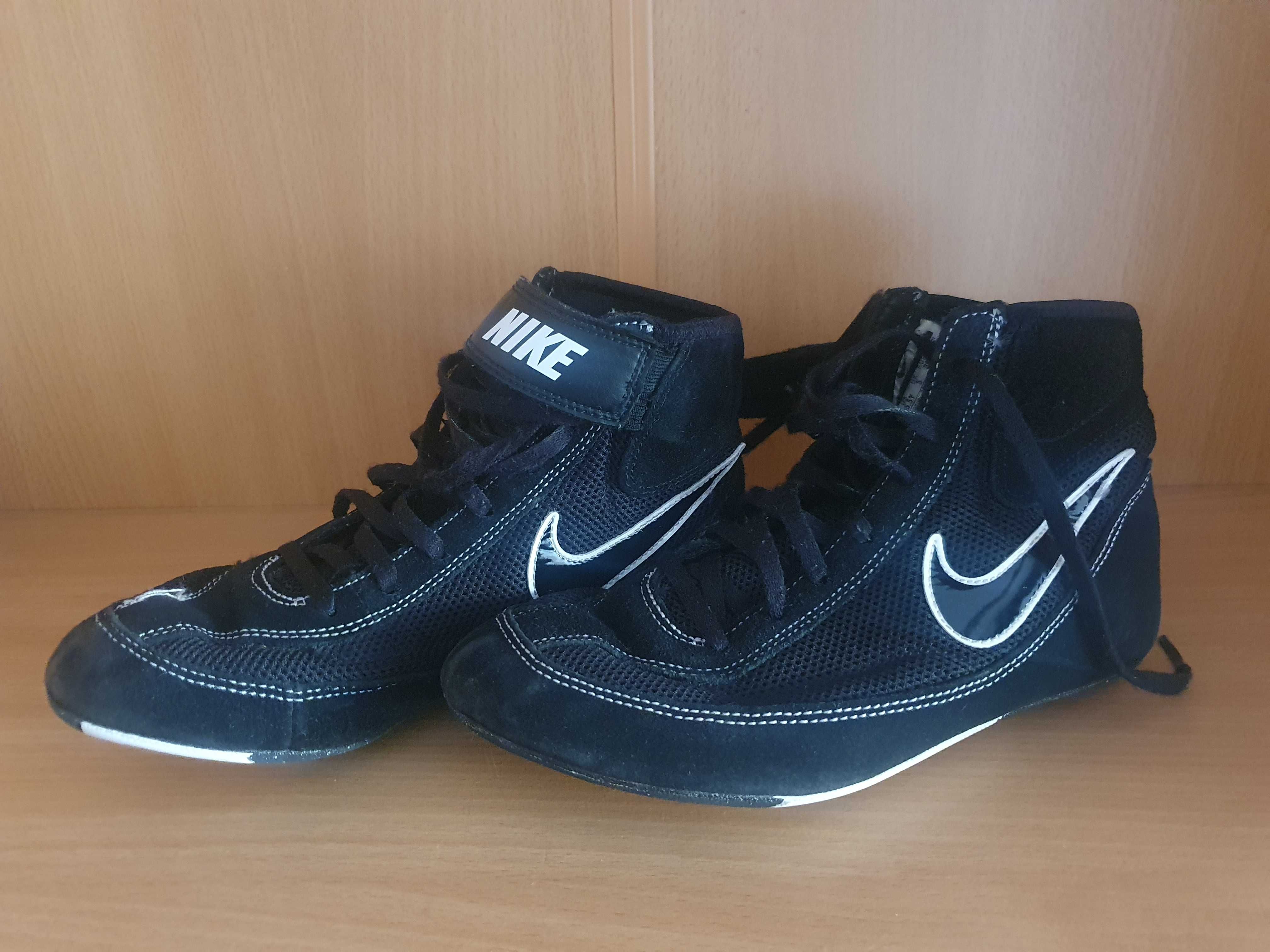 Buty zapaśniczki r. 38