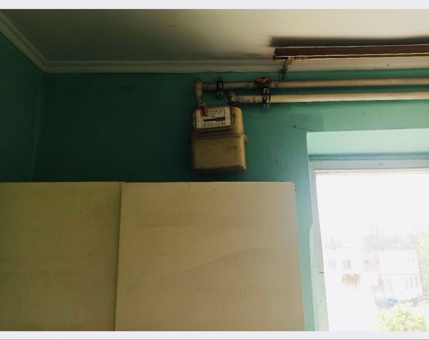 Район Проспекту. Трикімнатна квартира.