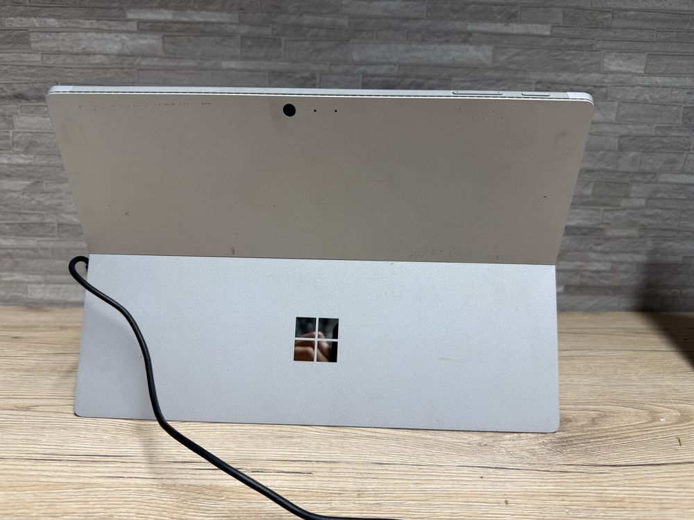 Microsoft Surface Pro 4 i5/8/256gb/проблемна плата