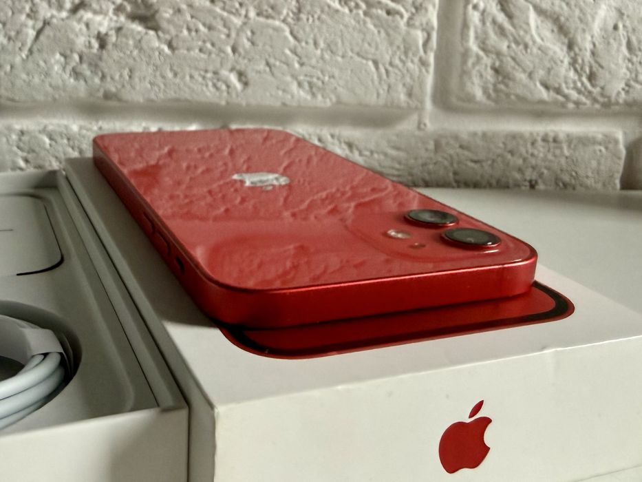Iphone 12 Product Red 64GB, kondycja baterii 100%, Face ID działa