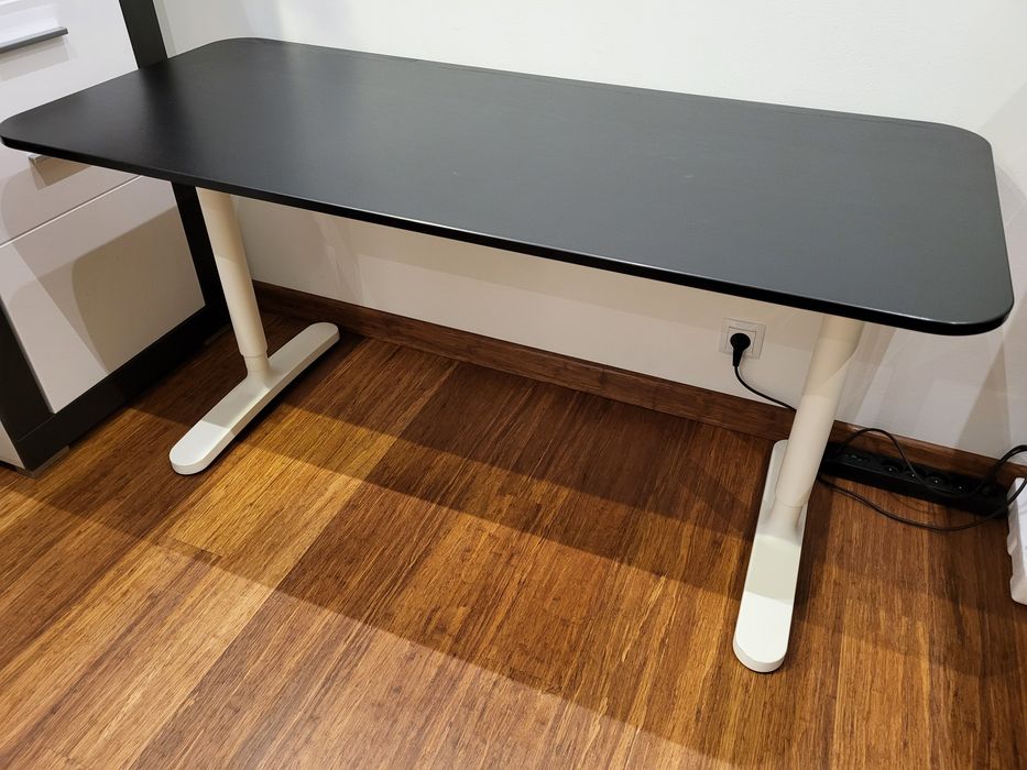 Biurko IKEA BEKANT 140x60 cm