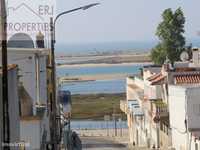 Moradia típica da vila da Fuseta recuperada com vista Mar