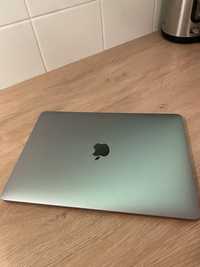 APPLE MacBook Pro 14,1