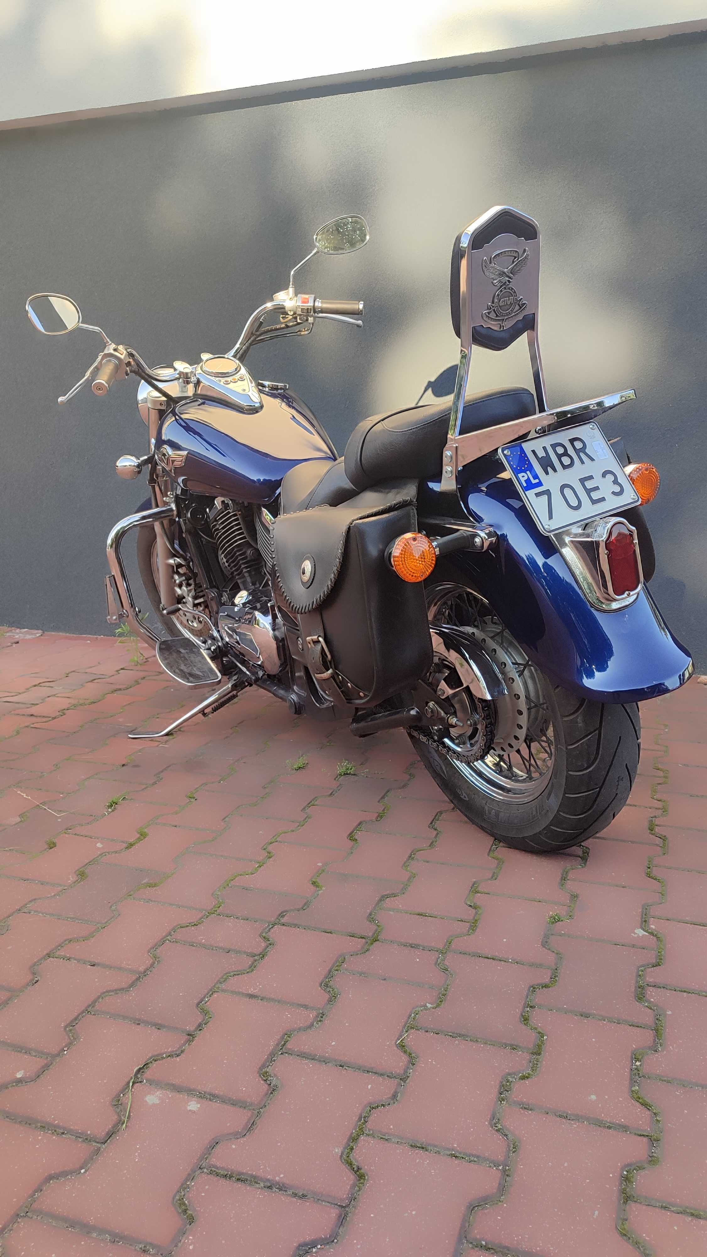 Kawasaki Vulcan Vn 800 classic.