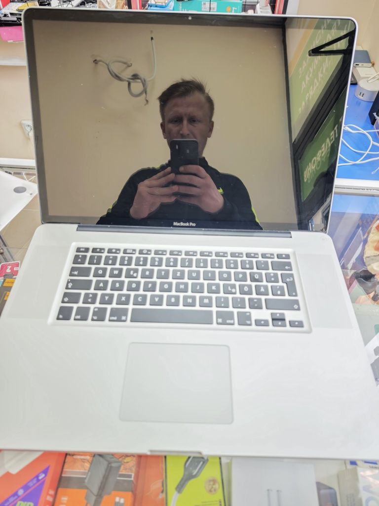 MacBook Pro 15,1 2010 года Разборка