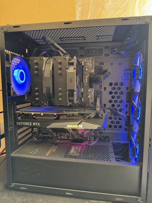 Komputer gamingowy. Rtx 3070, i7 10700kf 32gb ram