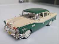 Miniatura diecast "1956 FORD FAIRLANE - HAVANA". Escala: 1:43.