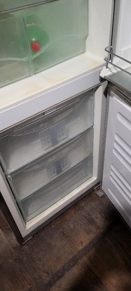 Продам холодильник