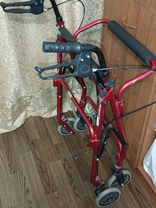 Ходунки для дорослих